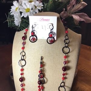 Premier designs jewelry Very Berry Necklace Bracelet Earrings New